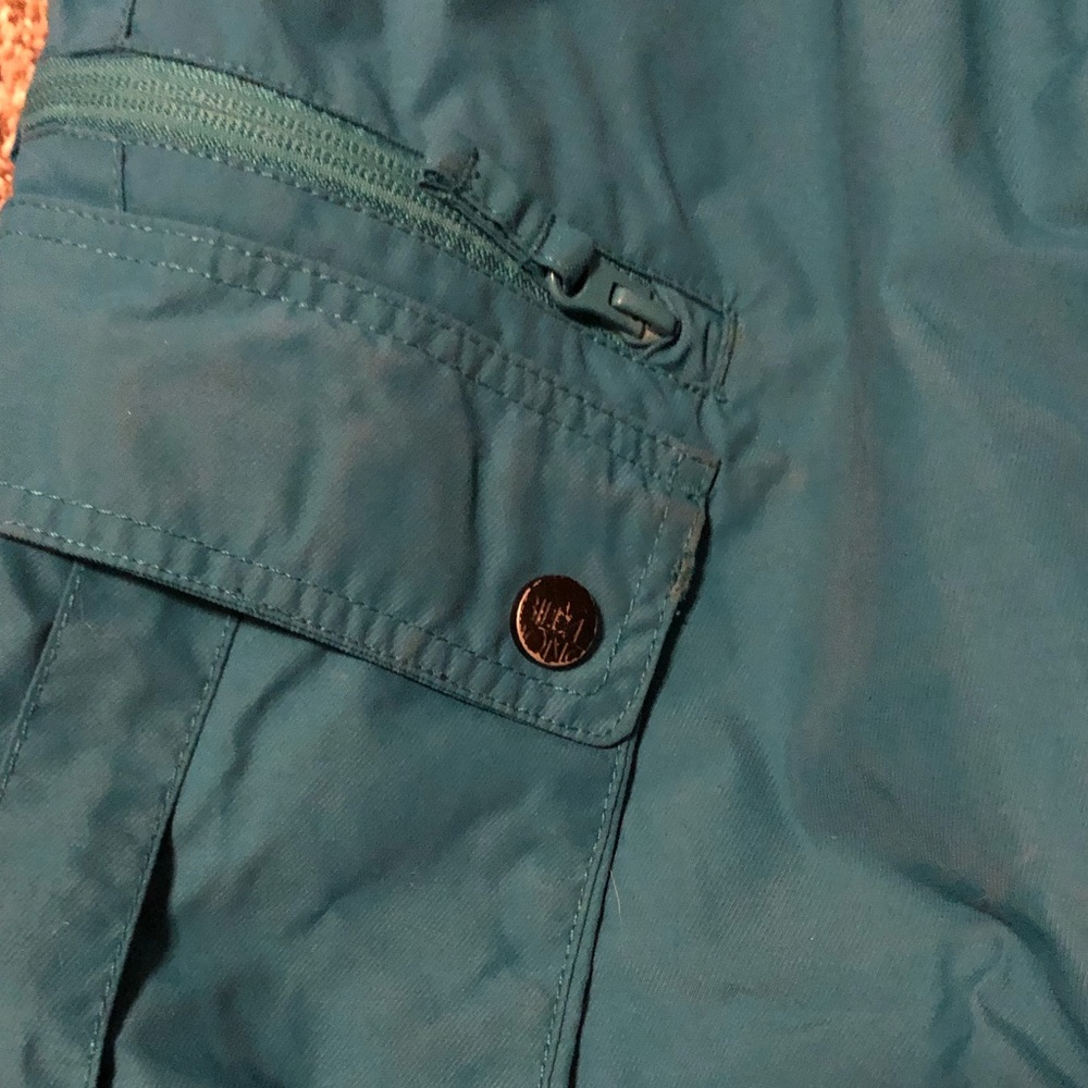 billabong Women’s snowboarding pants - Picture 4 of 7